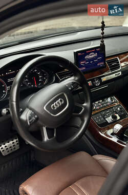 Седан Audi A8 2013 в Днепре