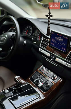 Седан Audi A8 2013 в Днепре