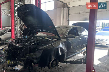 Седан Audi A8 2004 в 