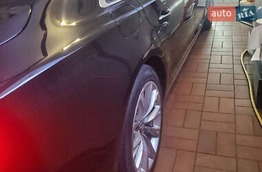 Седан Audi A8 2011 в 