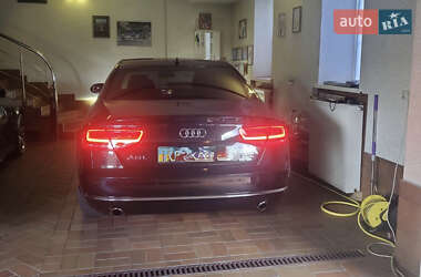 Седан Audi A8 2011 в 