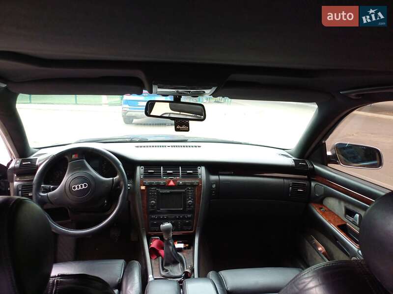 Седан Audi A8 1999 в Измаиле