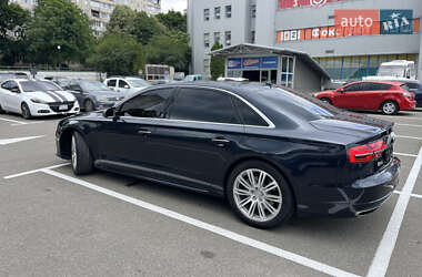 Седан Audi A8 2016 в 