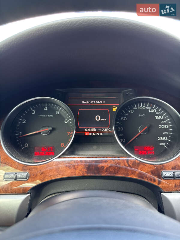 Седан Audi A8 2007 в Немирове