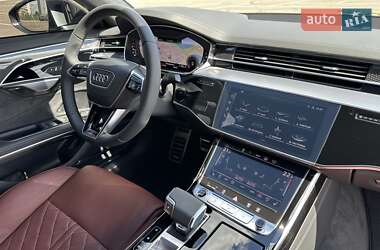 Седан Audi A8 2025 в 