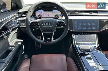 Седан Audi A8 2025 в 