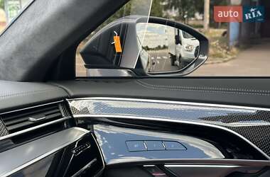 Седан Audi A8 2025 в 
