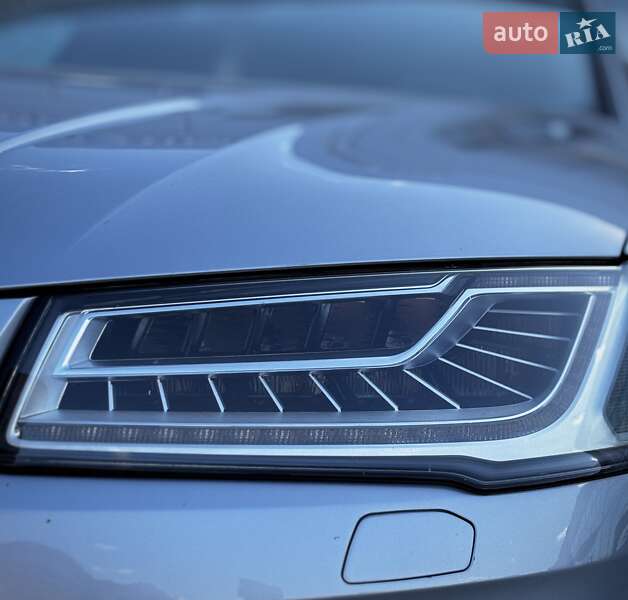 Седан Audi A8 2015 в Одессе