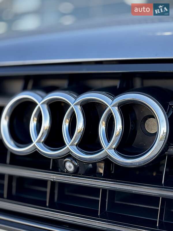 Седан Audi A8 2015 в Одессе