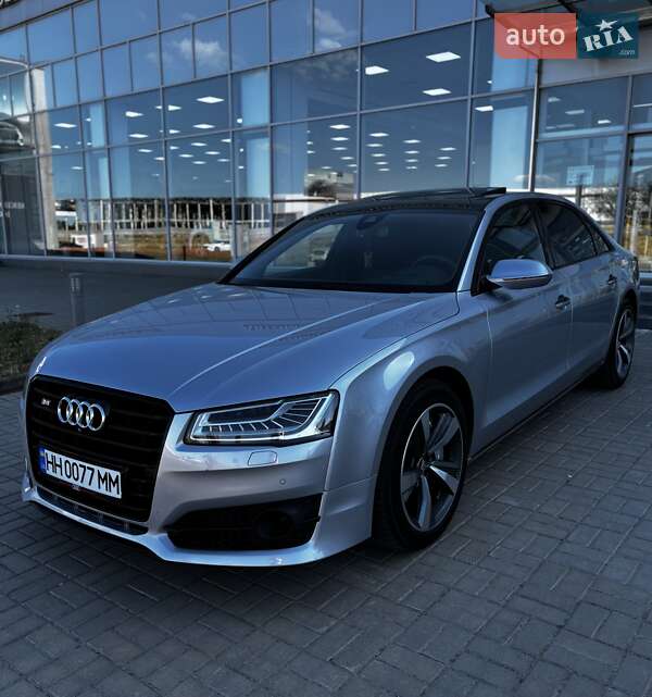 Седан Audi A8 2015 в Одессе