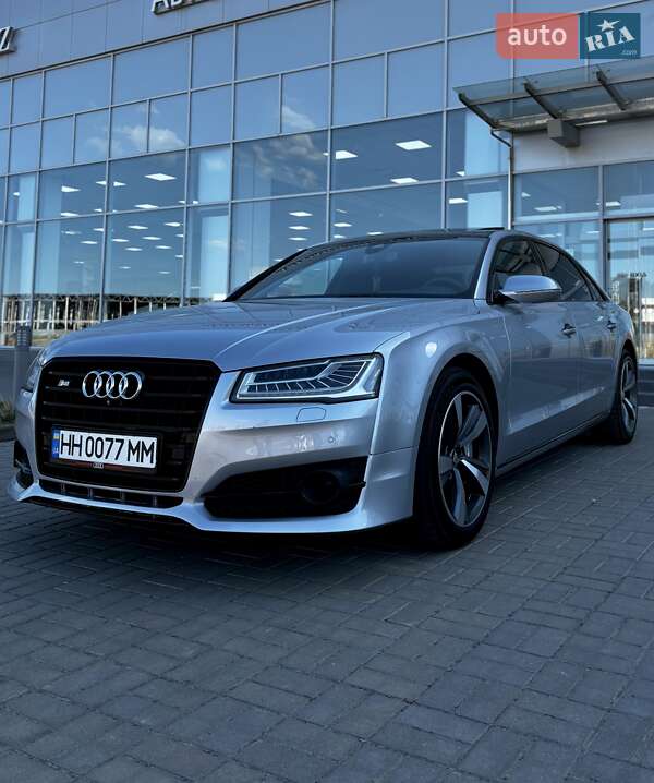 Седан Audi A8 2015 в Одессе