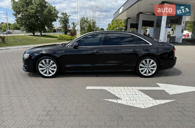 Седан Audi A8 2017 в 