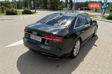 Седан Audi A8 2017 в 
