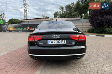 Седан Audi A8 2011 в 