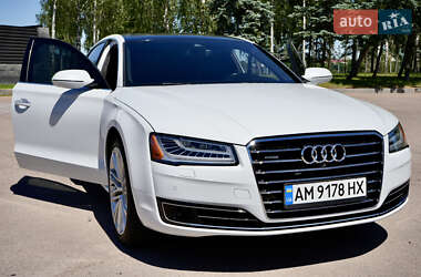 Седан Audi A8 2016 в 