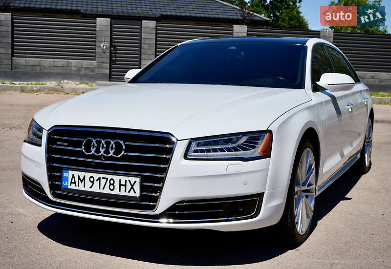 Седан Audi A8 2016 в Житомире