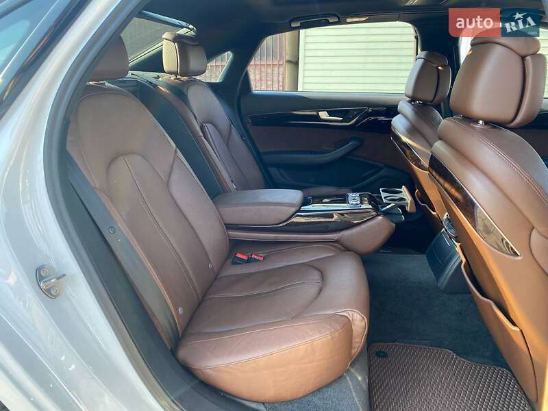 Седан Audi A8 2017 в Києві