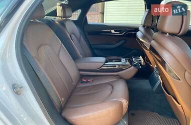 Седан Audi A8 2017 в 