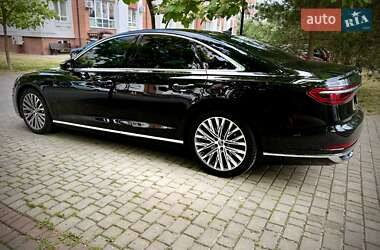 Седан Audi A8 2018 в 