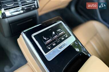 Седан Audi A8 2018 в 