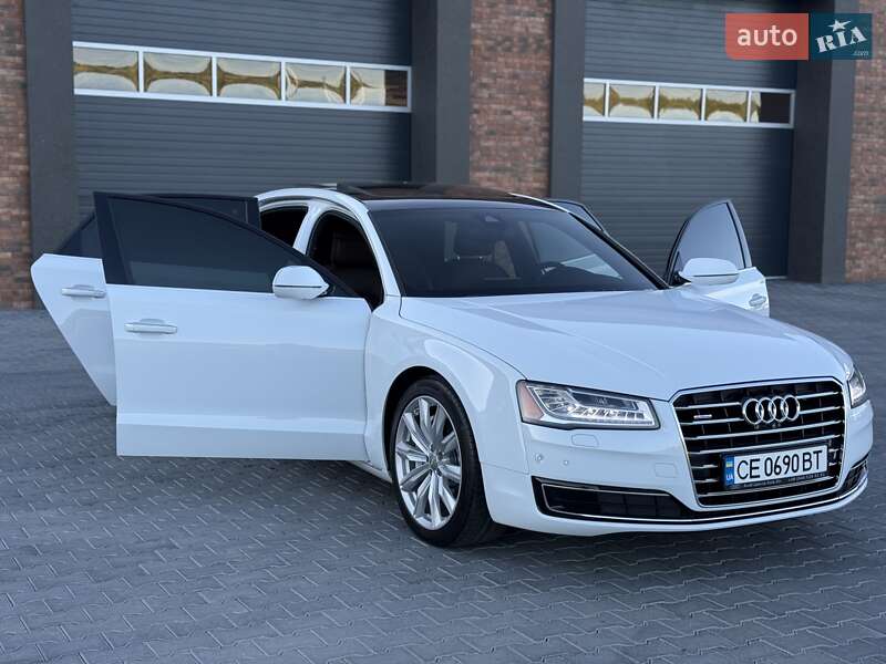 Седан Audi A8 2015 в Черновцах