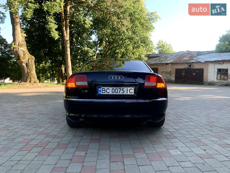 Седан Audi A8 2004 в Львове