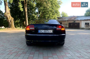 Седан Audi A8 2004 в 