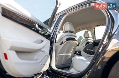 Седан Audi A8 2010 в 
