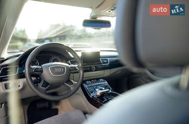 Седан Audi A8 2010 в 