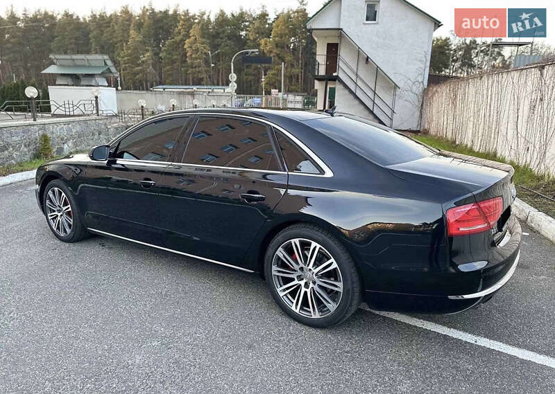 Седан Audi A8 2012 в Киеве