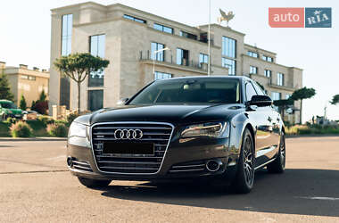 Седан Audi A8 2010 в 