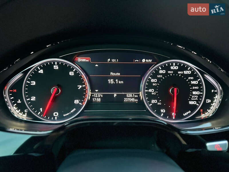 Седан Audi A8 2012 в Киеве