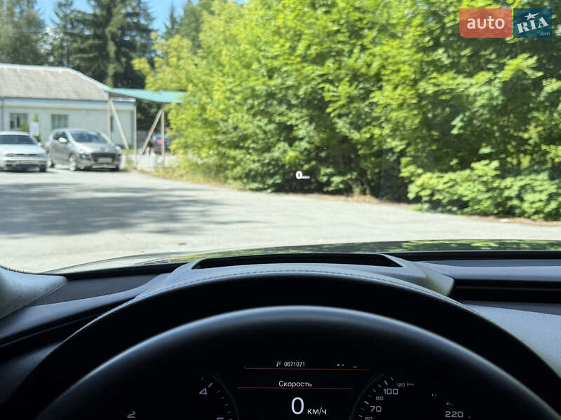 Седан Audi A8 2014 в Звягеле