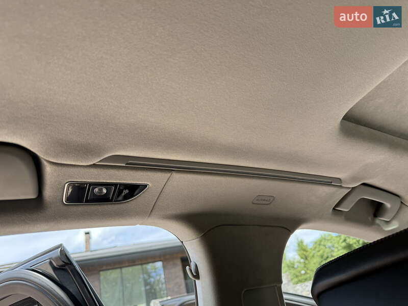 Седан Audi A8 2014 в Звягеле