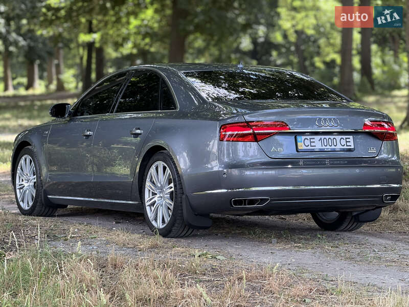 Седан Audi A8 2014 в Звягеле