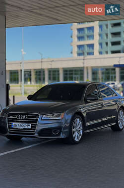 Седан Audi A8 2016 в Днепре