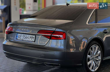 Седан Audi A8 2016 в 