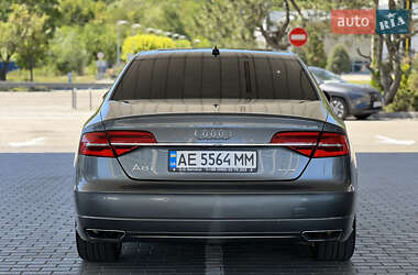 Седан Audi A8 2016 в 