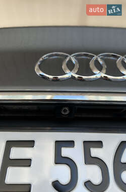 Седан Audi A8 2016 в 