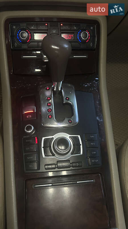 Седан Audi A8 2004 в Черновцах