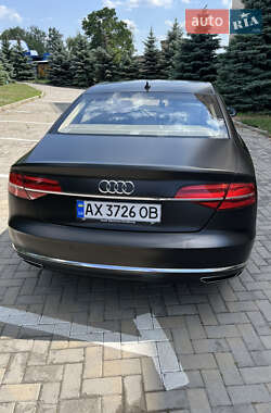 Седан Audi A8 2015 в 