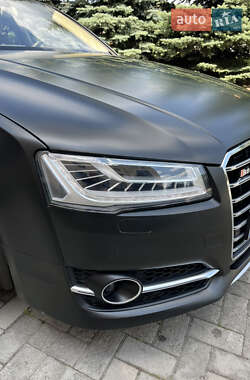 Седан Audi A8 2015 в 