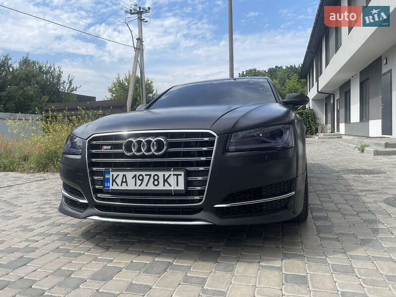 Седан Audi A8 2010 в 