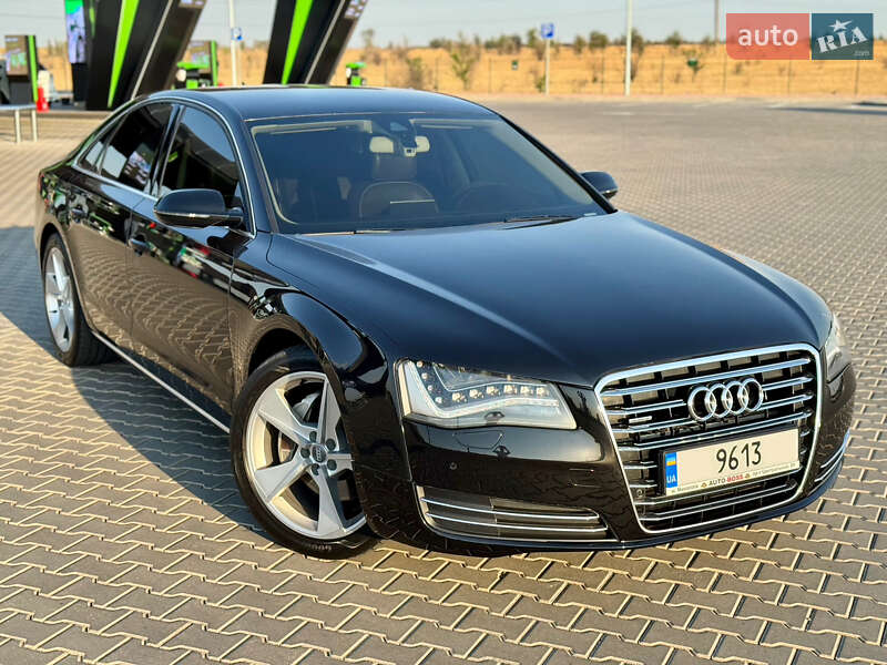 Седан Audi A8 2011 в Миколаєві