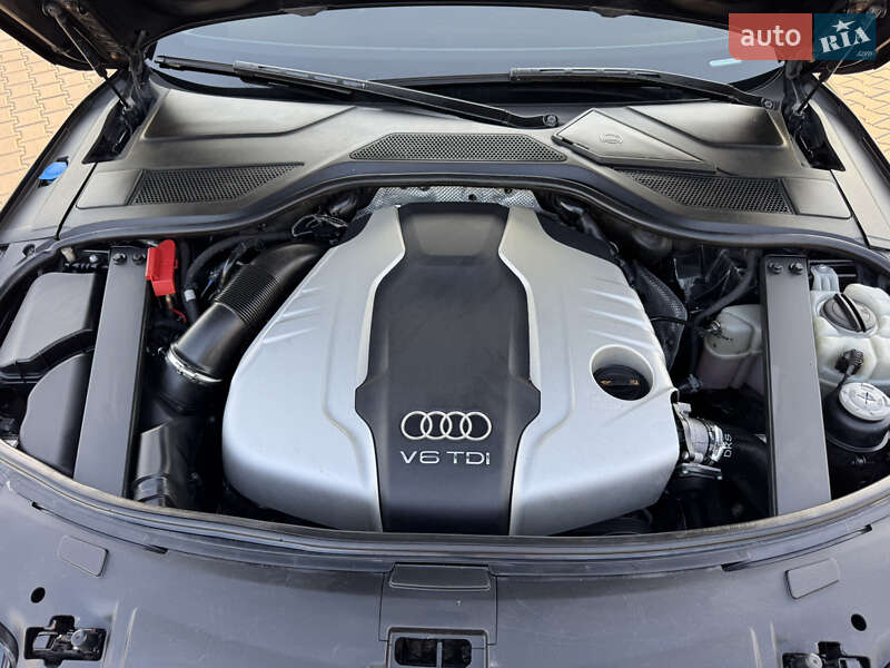 Седан Audi A8 2011 в Миколаєві