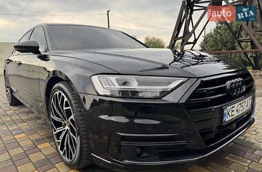 Седан Audi A8 2018 в Дніпрі