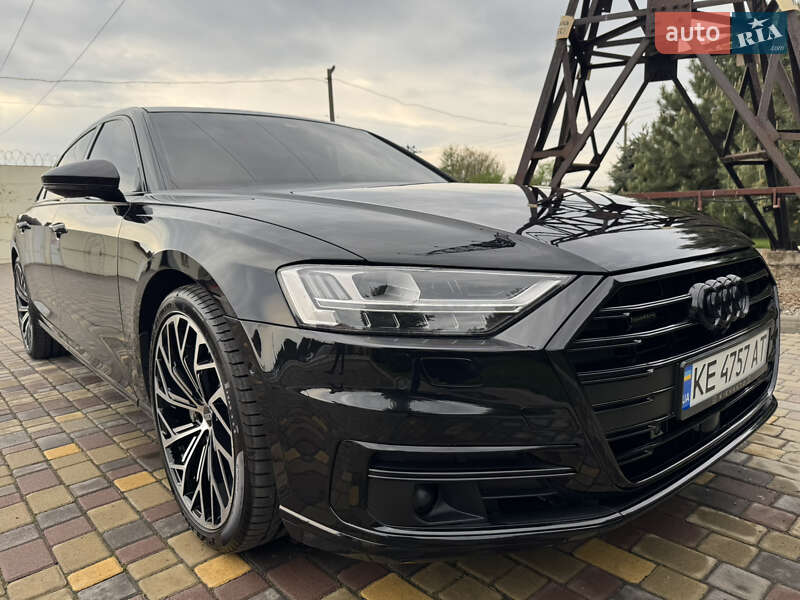 Седан Audi A8 2018 в 