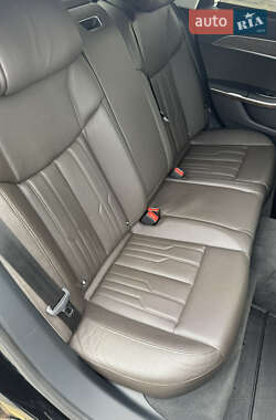 Седан Audi A8 2018 в 
