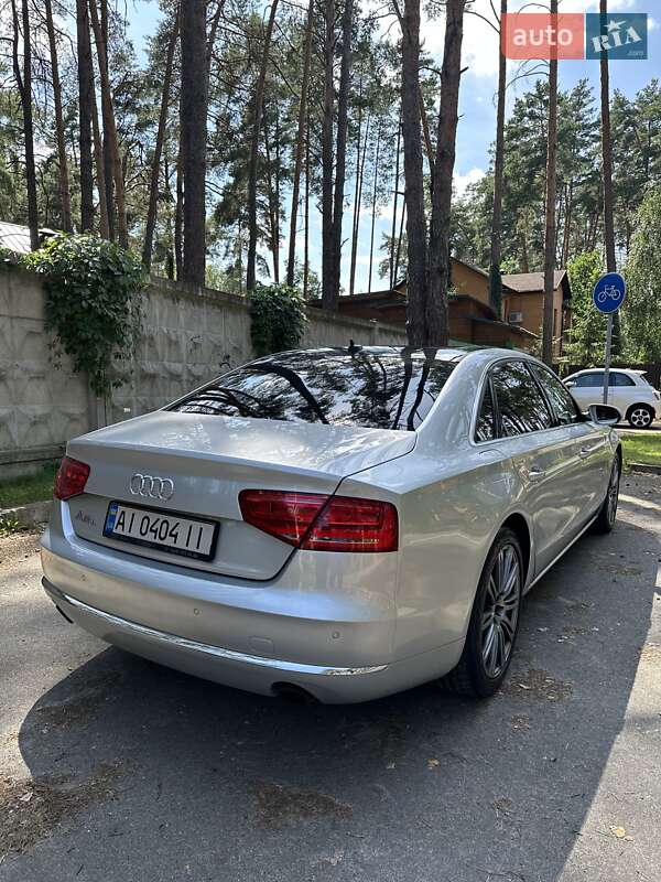 Седан Audi A8 2013 в Києві