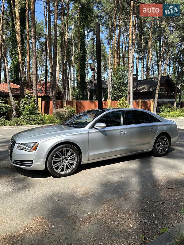 Седан Audi A8 2013 в Києві